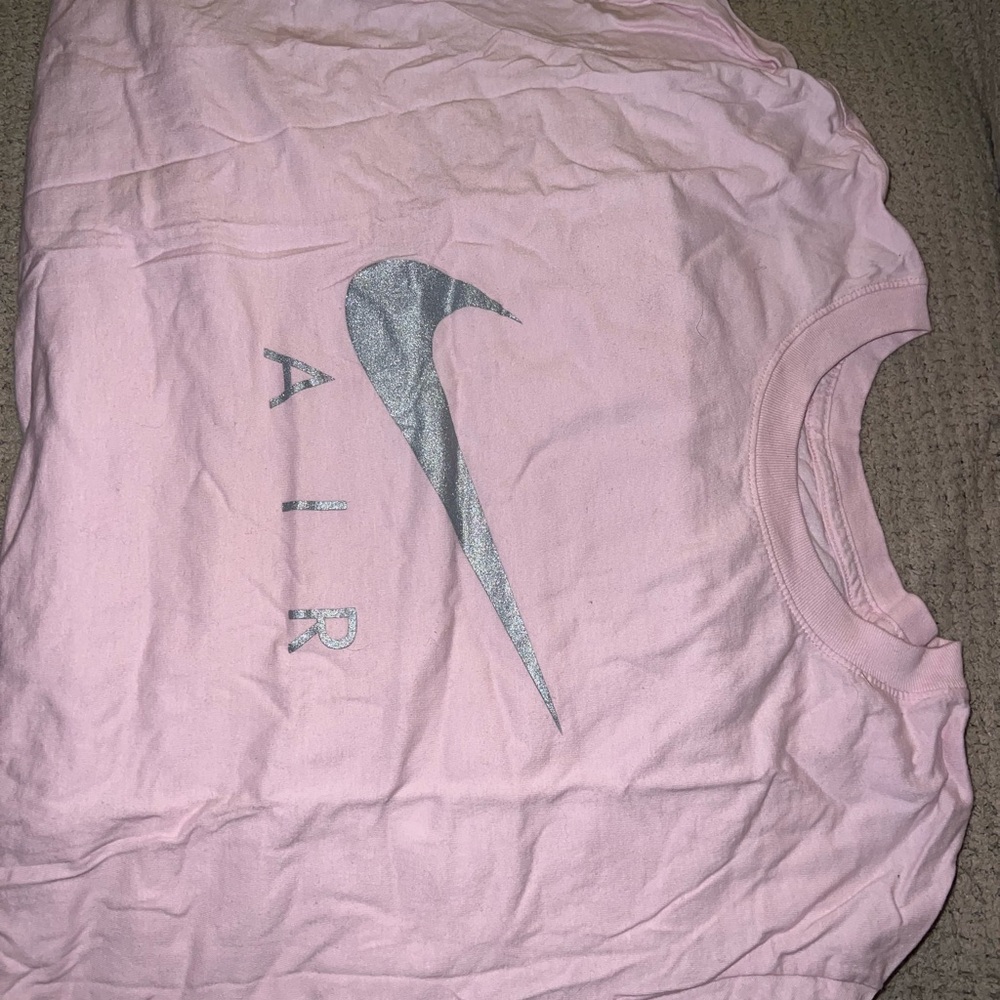 Nike Men’s Pink Graphic Tee